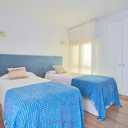 Weforyou Isla Puerto Marina With Parking Appartement